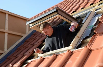 Pose de fenêtres de toit Velux à Ollières